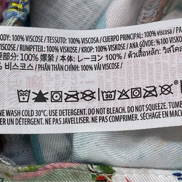 Disneyland Eras Shorts Disney 100 All Over Print Pockets Girl’s 5/6 Youth NWOT - Picture 8 of 10